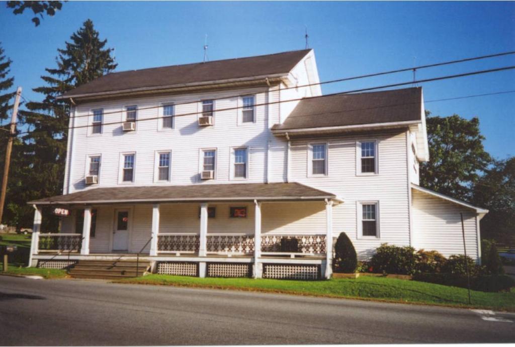 746 ROUTE 57