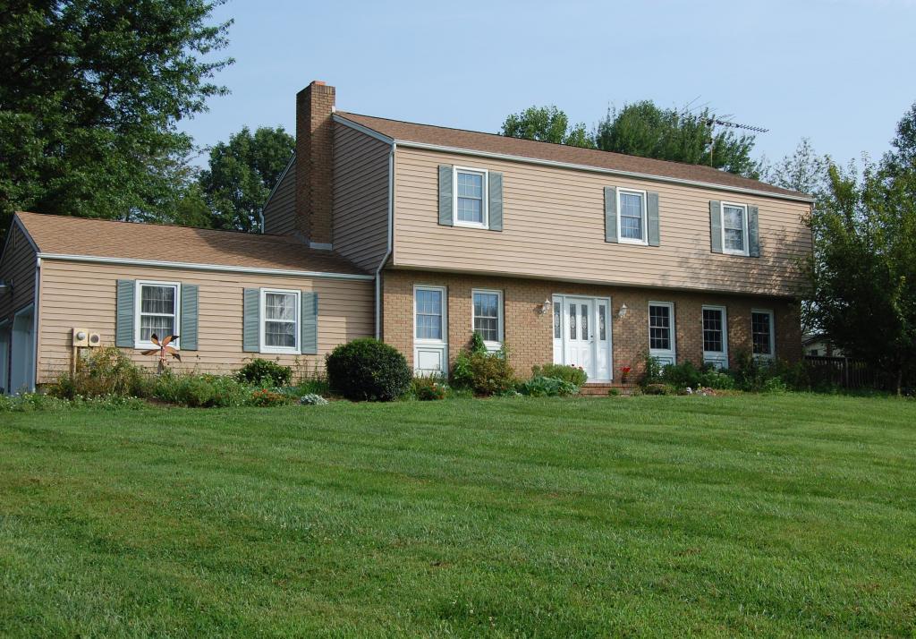 4 SUNSHINE DR