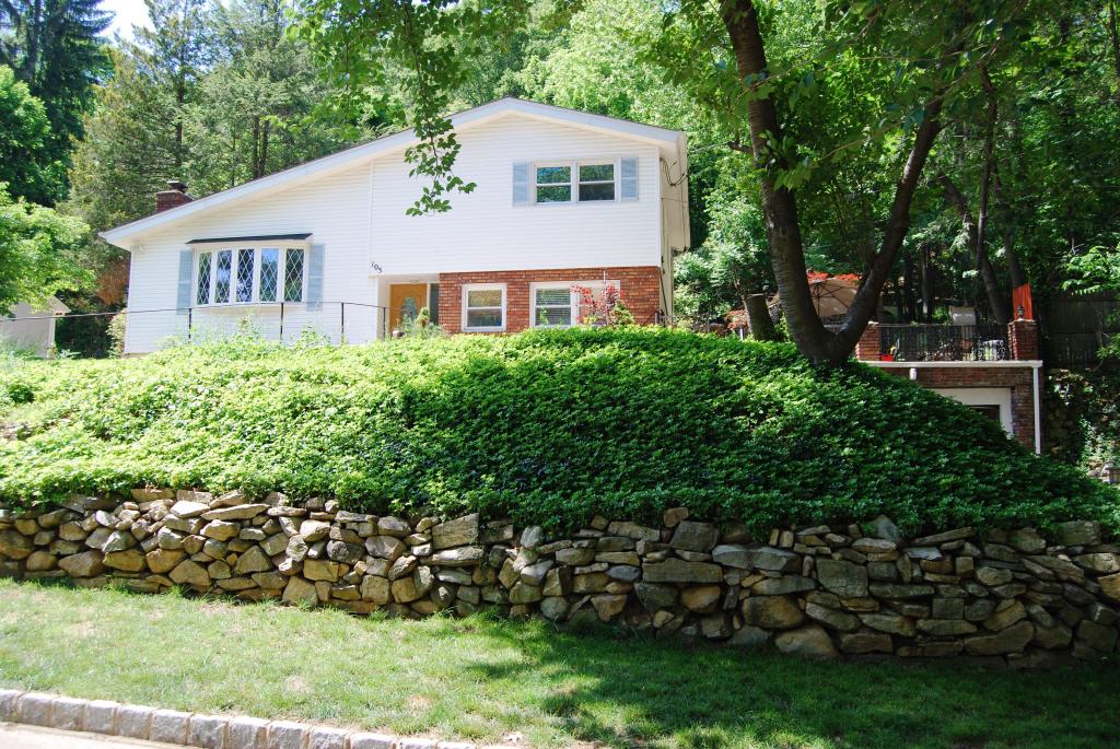 MLS #/Web ID: 2689008
