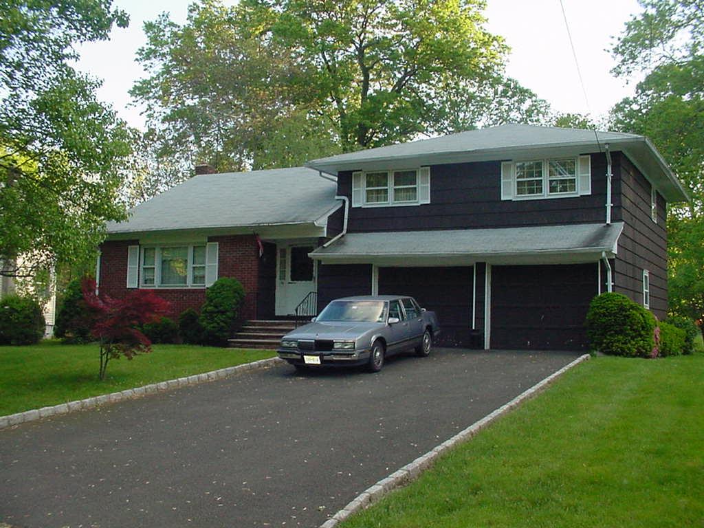 39 BROOKSIDE TER