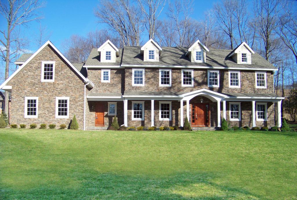 1 HAMILTON DR South