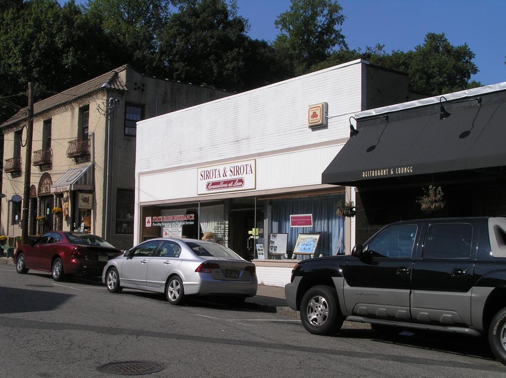 7 HIGHLAND PL