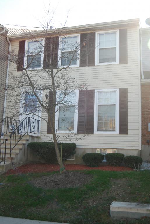 68 LANTERN LN