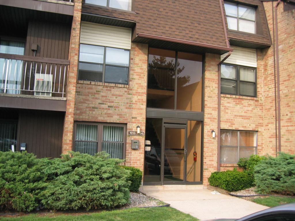 MLS #/Web ID: 2704309