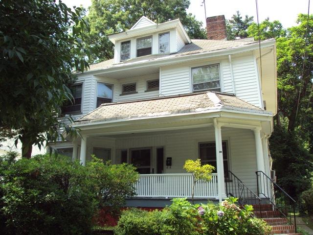 39 Gates Avenue