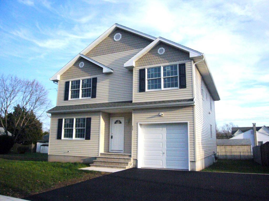 MLS #/Web ID: 2711709
