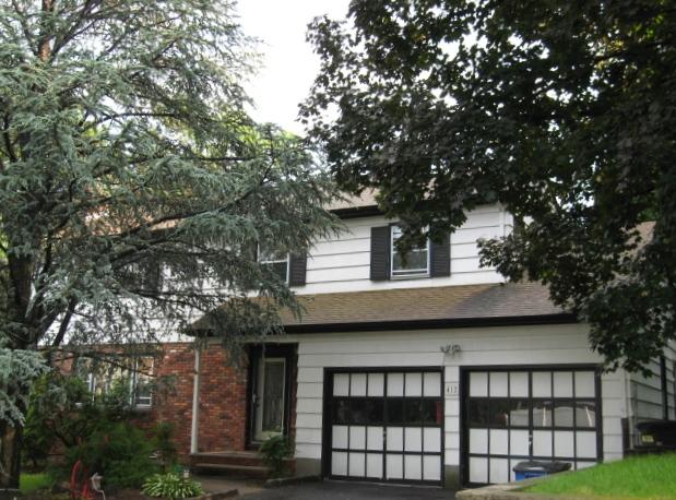 412 ESSEX AVE