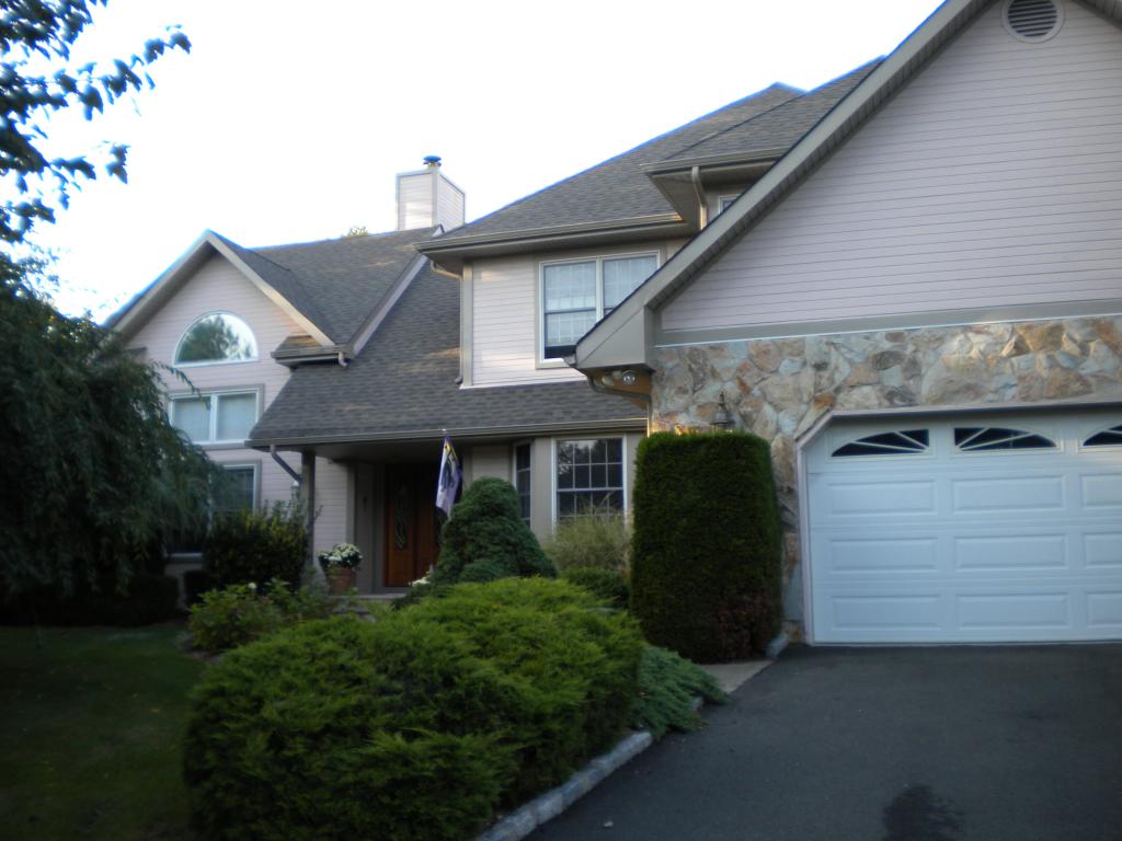 MLS #/Web ID: 2718809