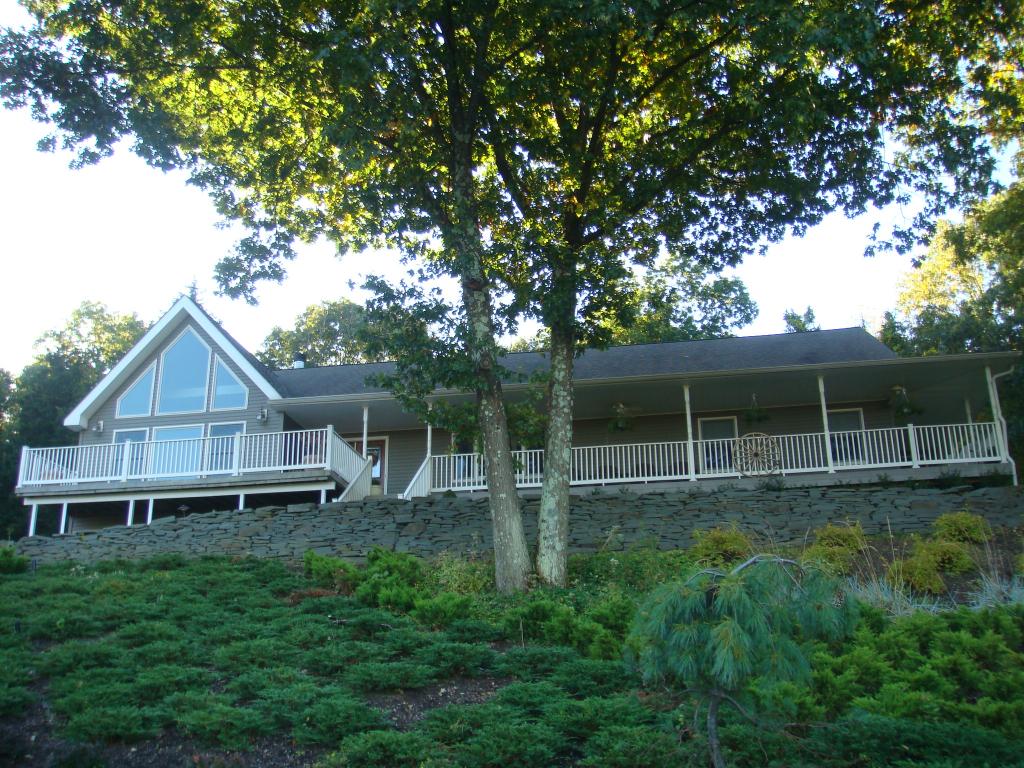 11 LAKE VIEW DR