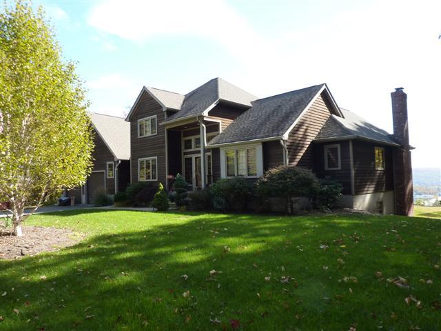 40 HILLSIDE RD
