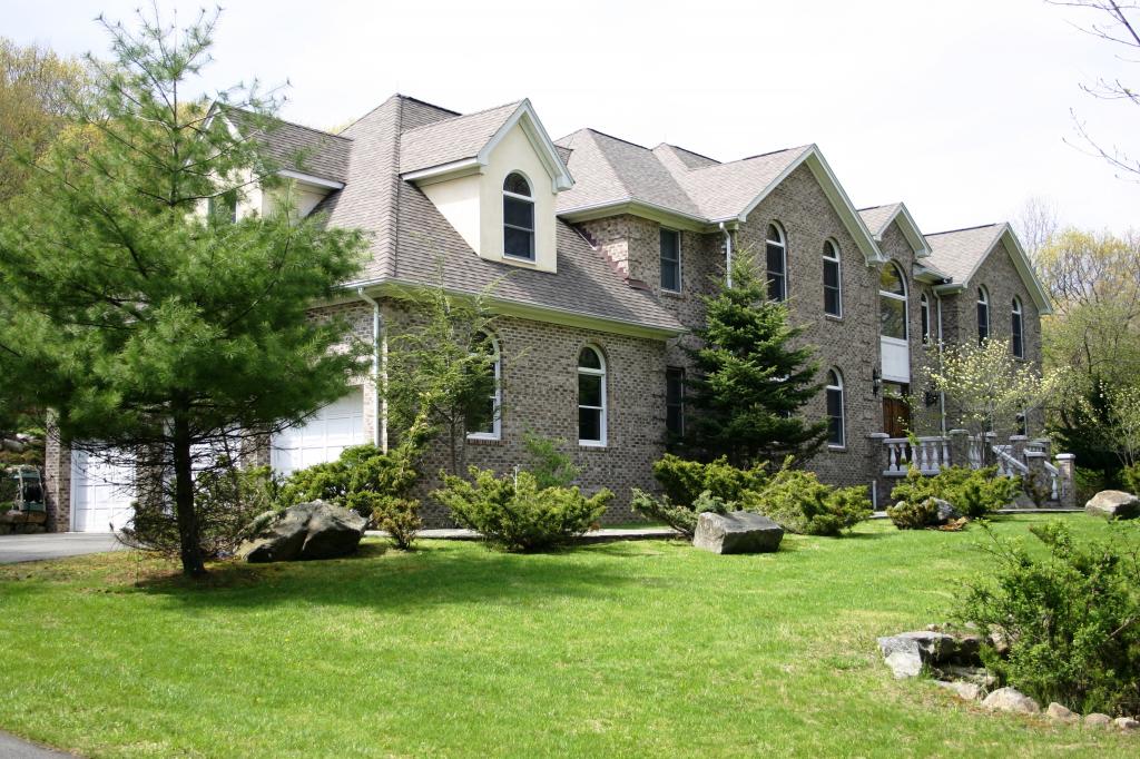 368 W MOUNTAIN RD