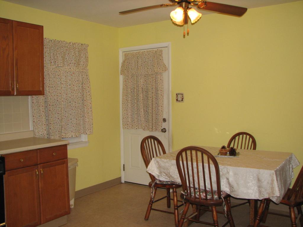 11 PINE TREE DR