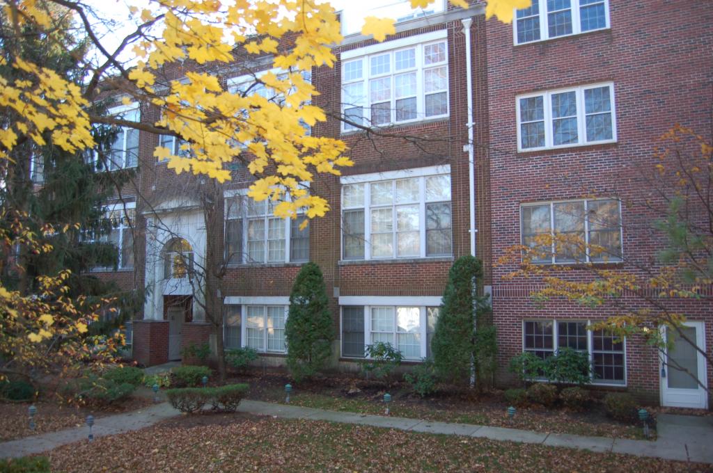 MLS #/Web ID: 2728109