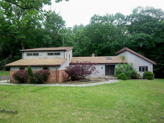MLS #/Web ID: 2704210