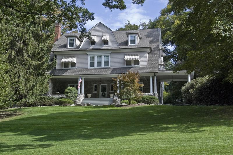 19 HATHAWAY LN
