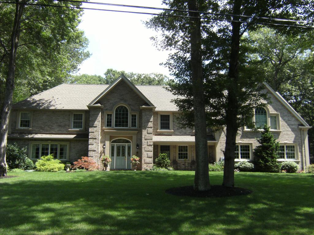 MLS #/Web ID: 2730810