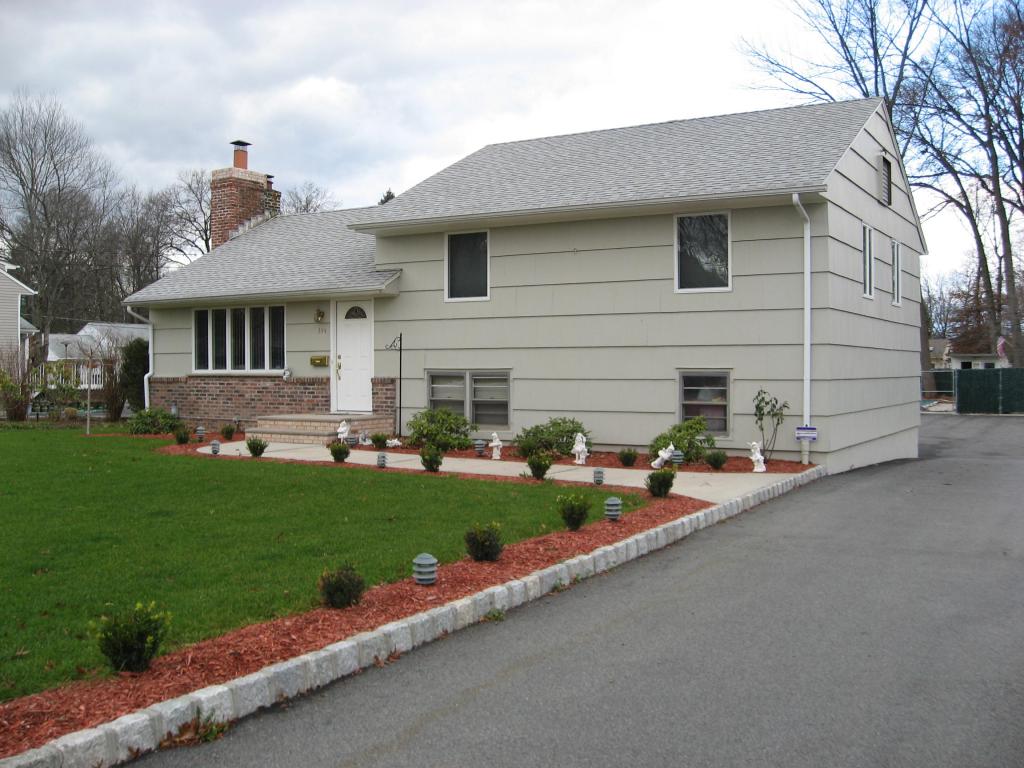 394 RIDGEDALE AVE