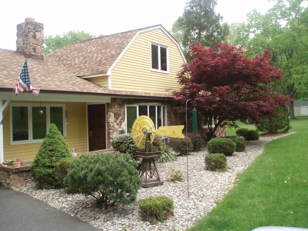 376 MOUNTAIN BLVD