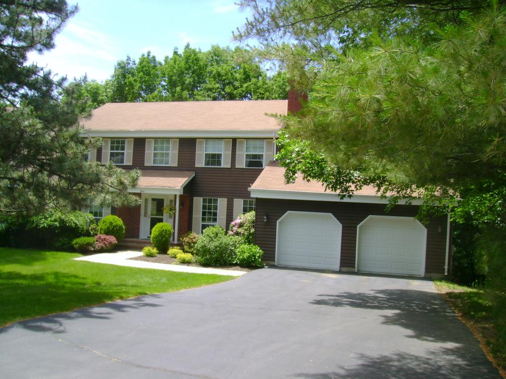 8 BIGHORN DR