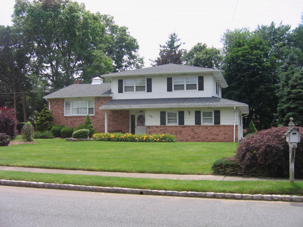MLS #/Web ID: 2694511