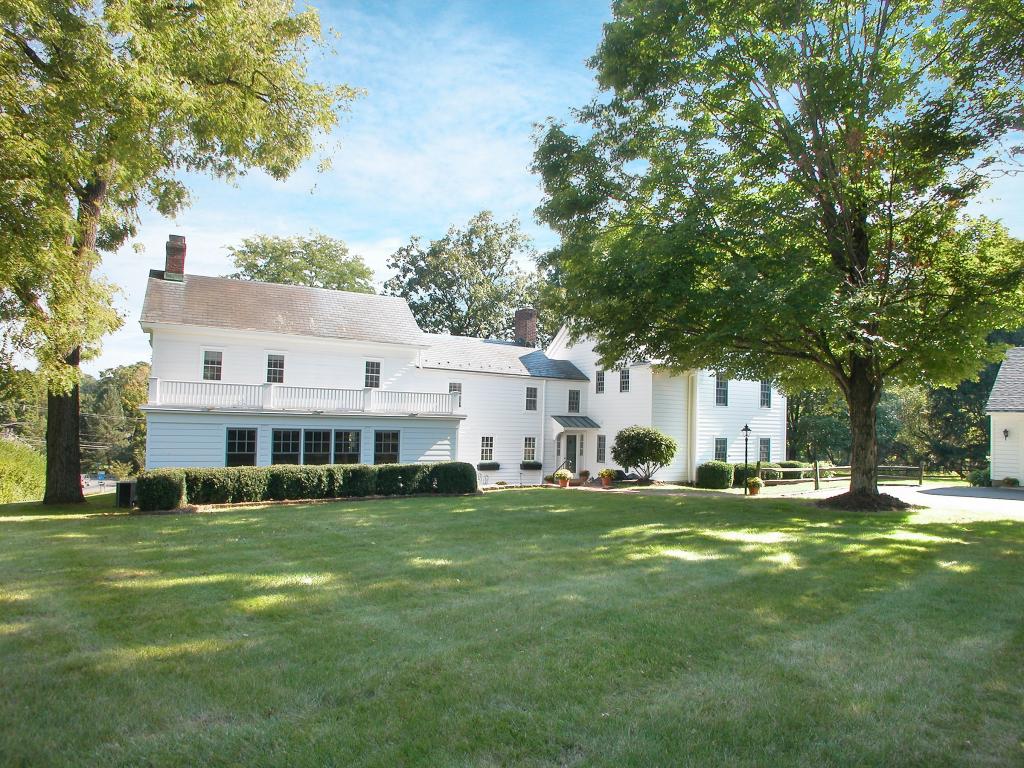 MLS #/Web ID: 2711311