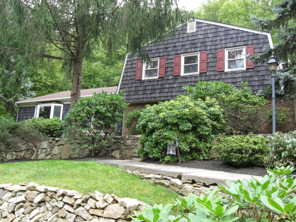 35 SPRINGHILL ROAD