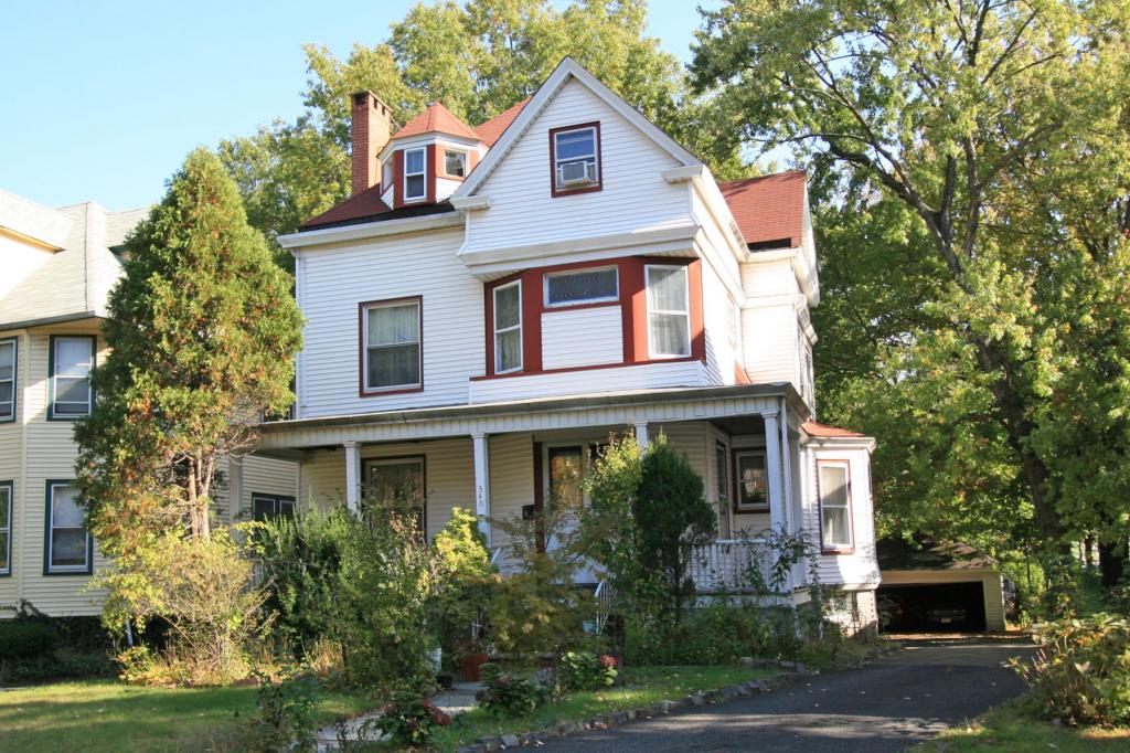 MLS #/Web ID: 2712311
