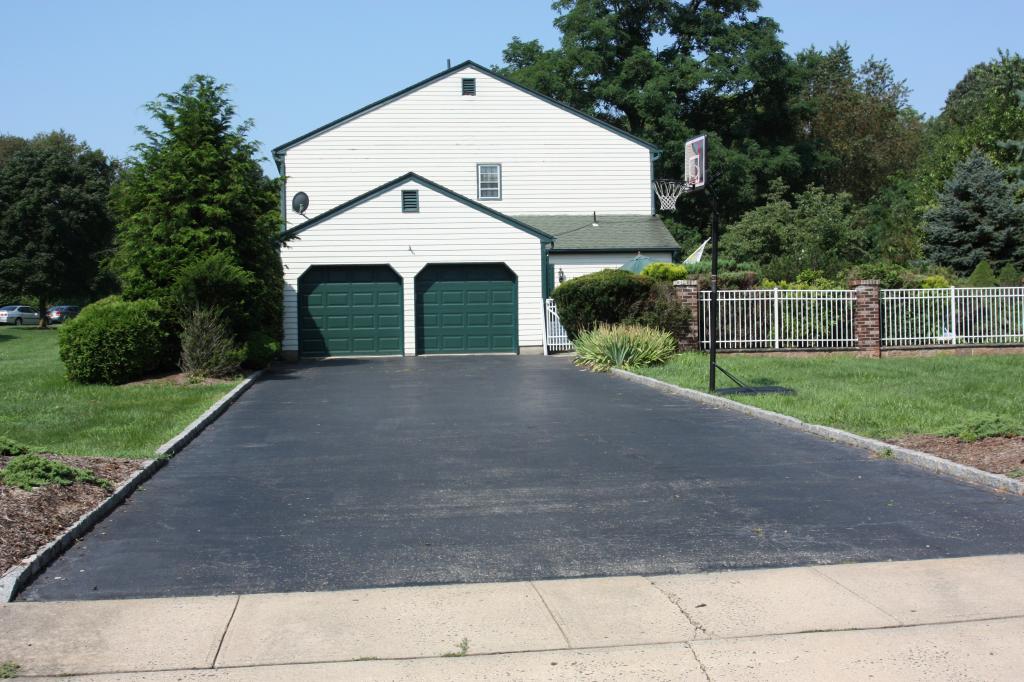 MLS #/Web ID: 2719411
