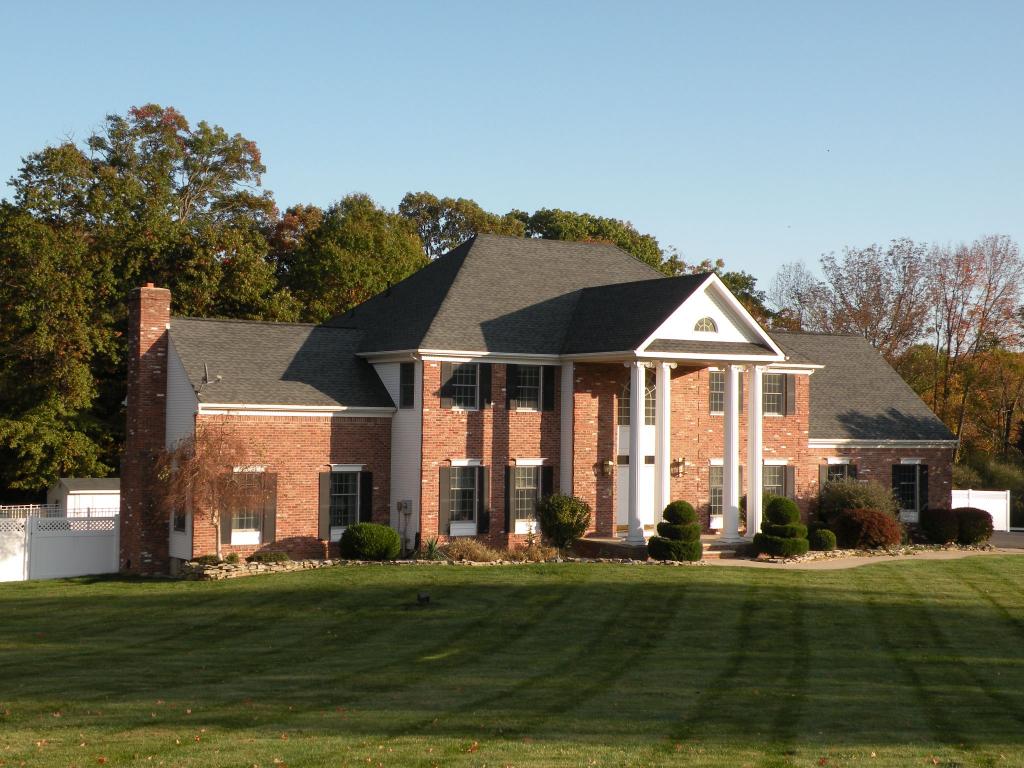 1 ACORN LN