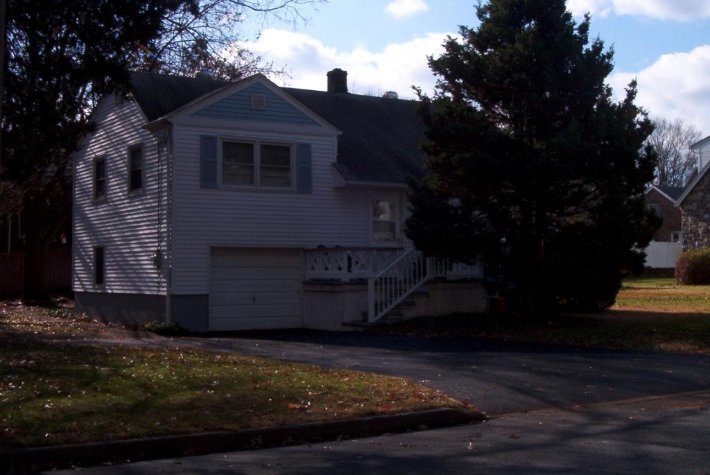 132 MAGNOLIA AVE