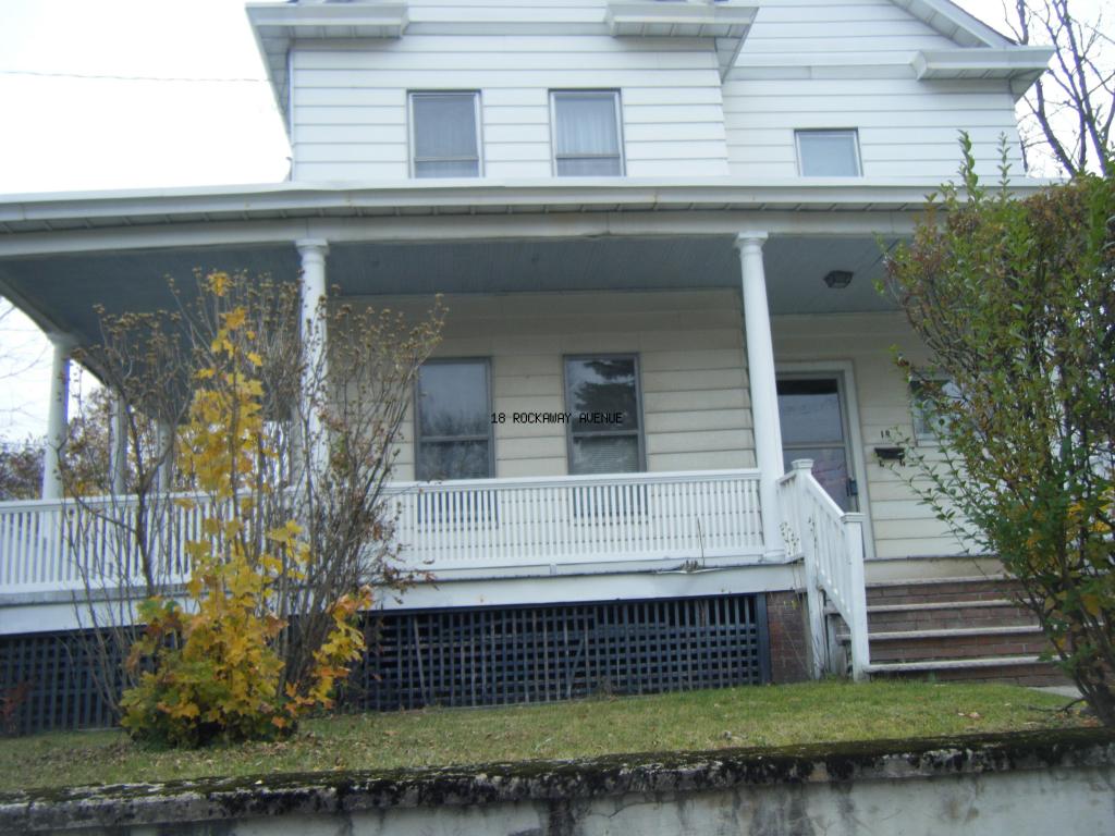 18 ROCKAWAY AVE