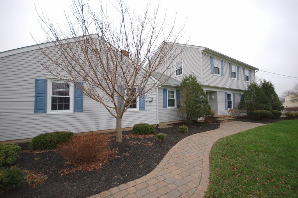 32 SENATOR STOUT RD
