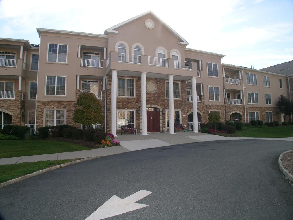 MLS #/Web ID: 2662712