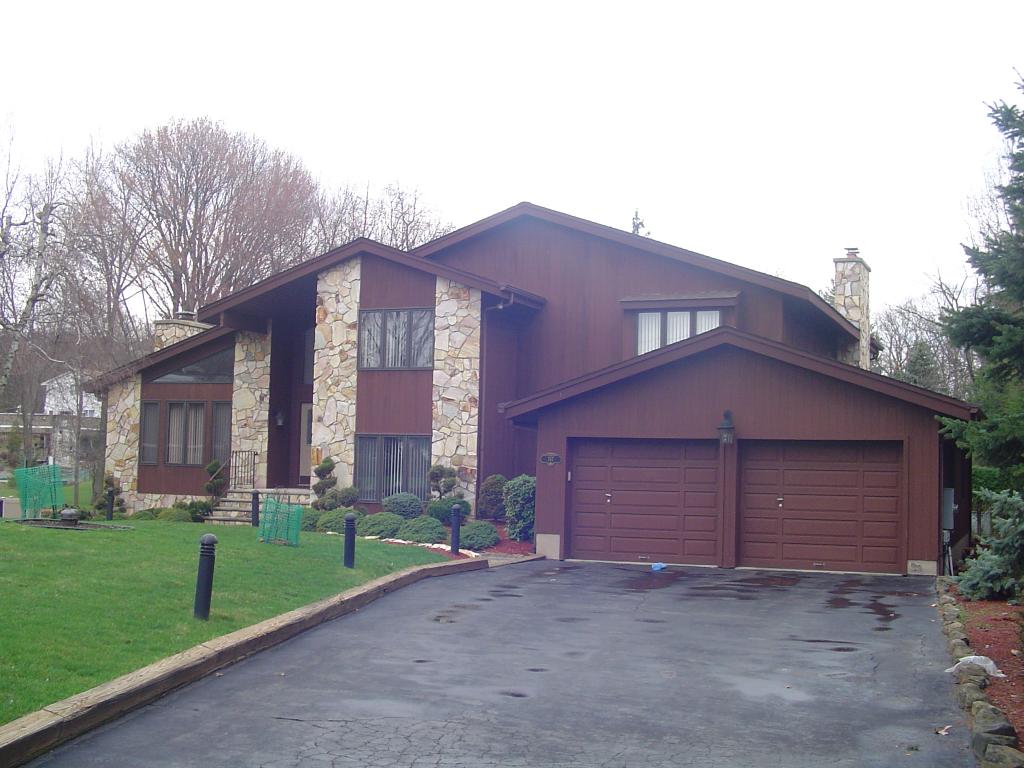 MLS #/Web ID: 2671312