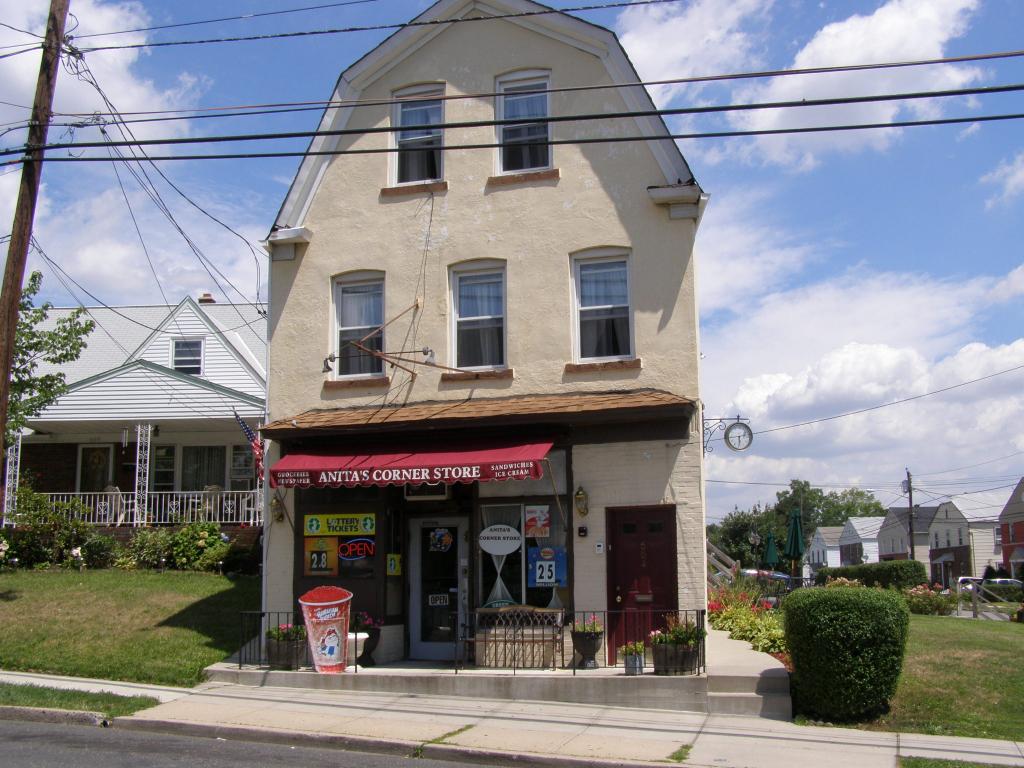 MLS #/Web ID: 2678312