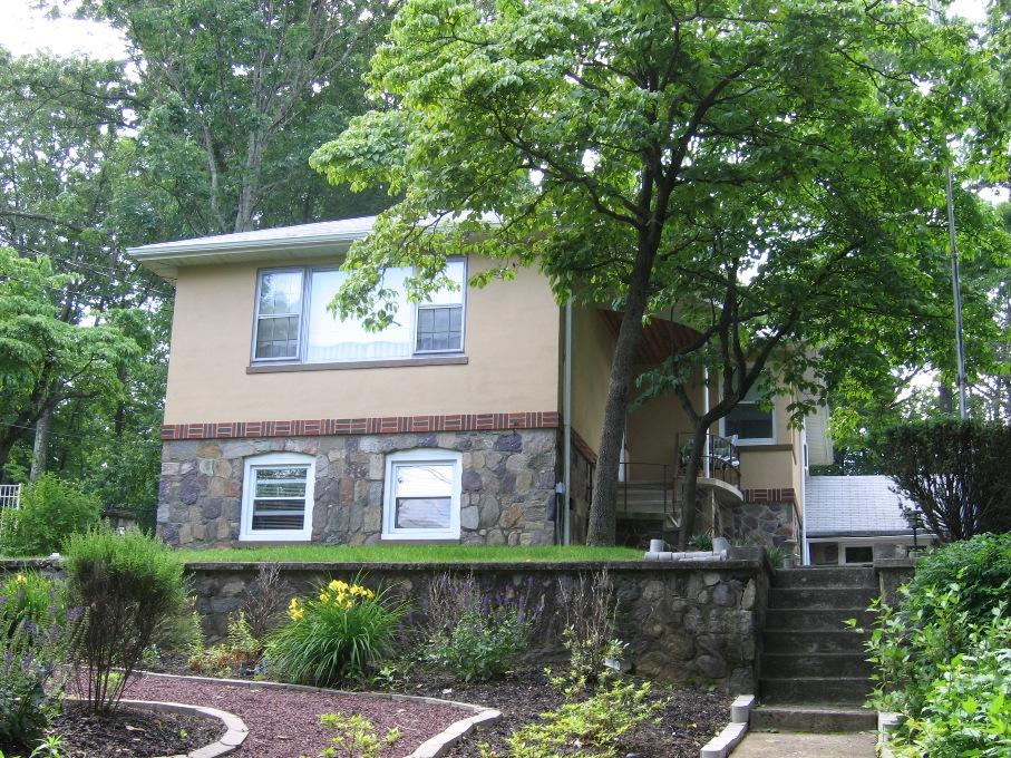 MLS #/Web ID: 2702012