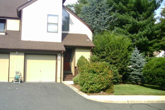 MLS #/Web ID: 2702912