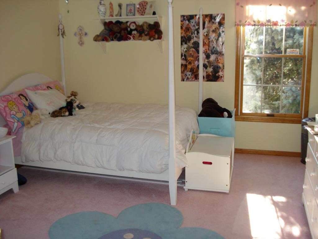 10 JOCELYN CT