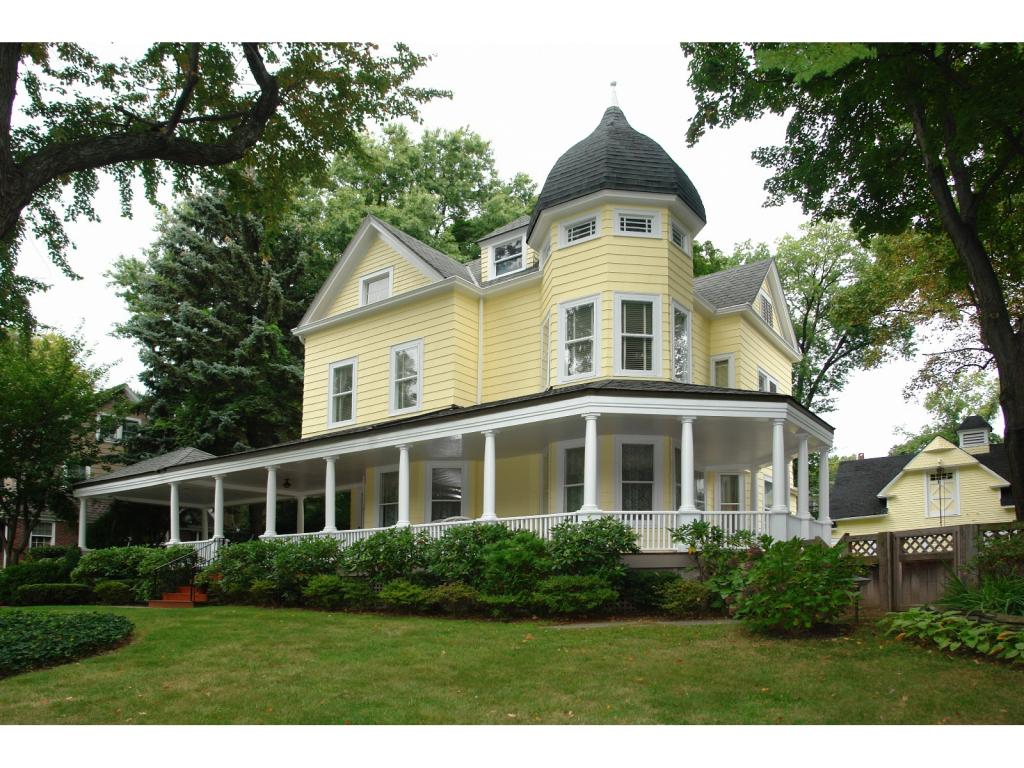 123 CLAREWILL AVE