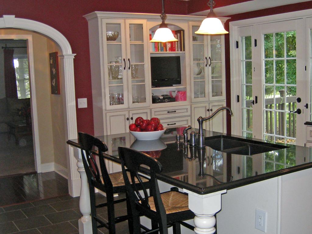 9 COLONIAL CT