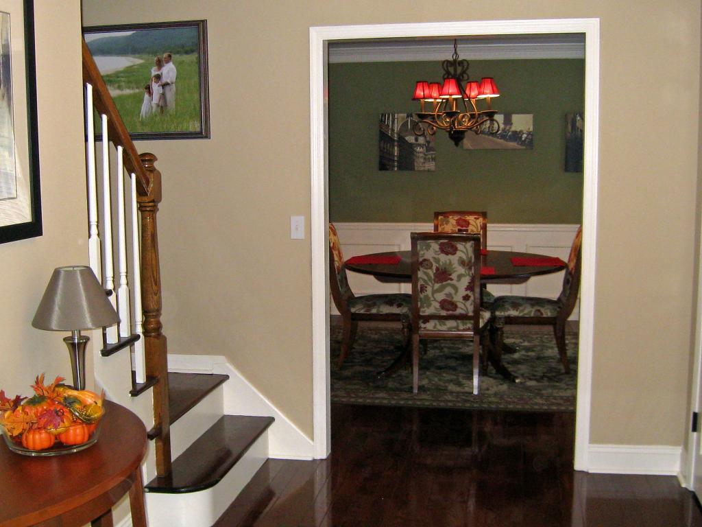 9 COLONIAL CT