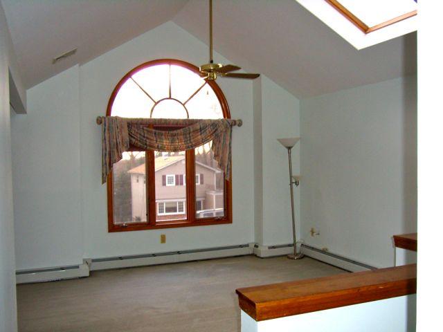 MLS #/Web ID: 2725712