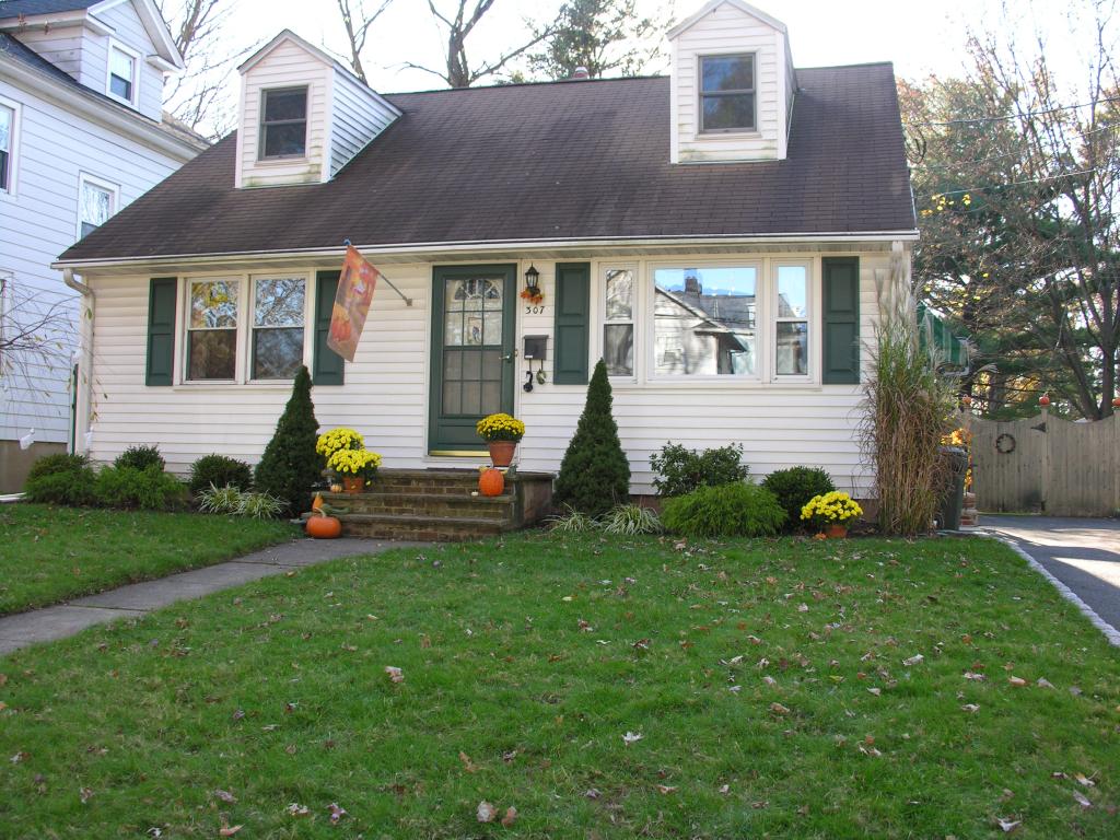 MLS #/Web ID: 2727512