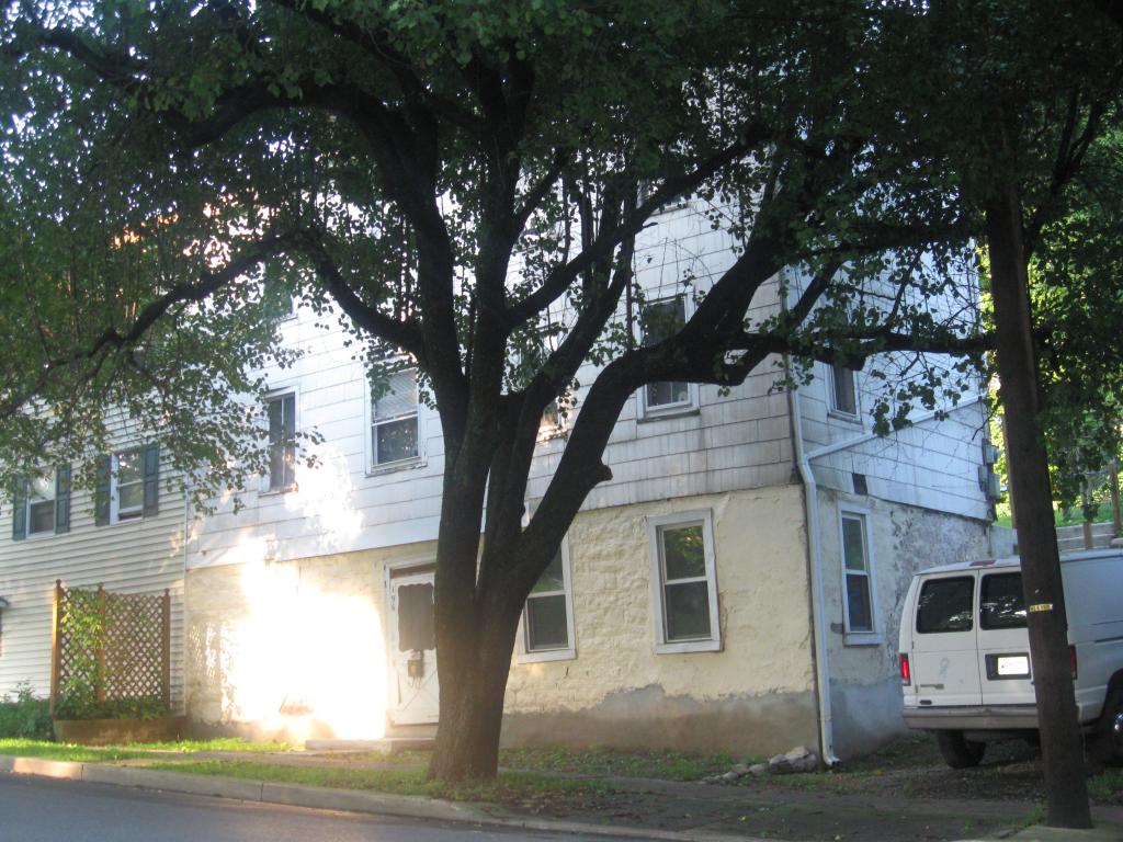 196 Market Street