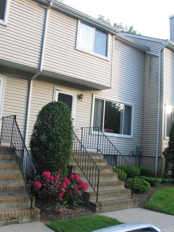MLS #/Web ID: 2698213