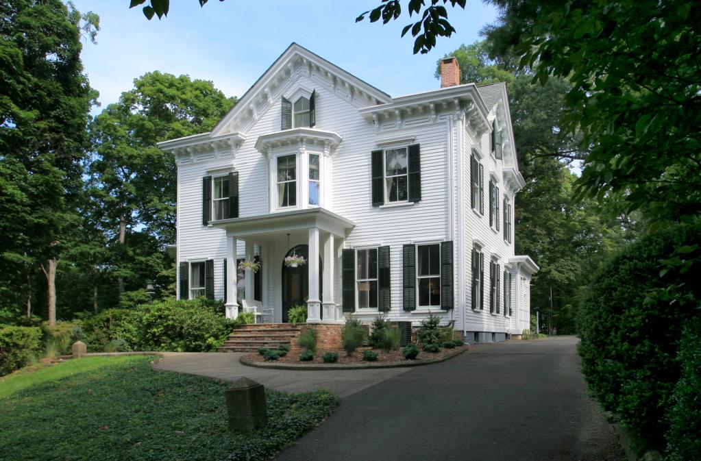 MLS #/Web ID: 2700013