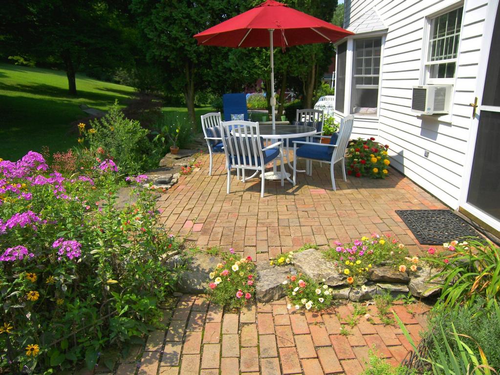 MLS #/Web ID: 2703413