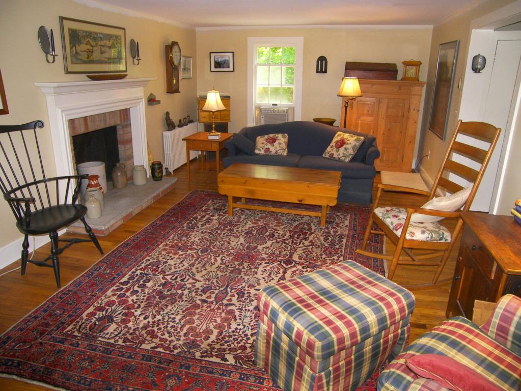 MLS #/Web ID: 2703413