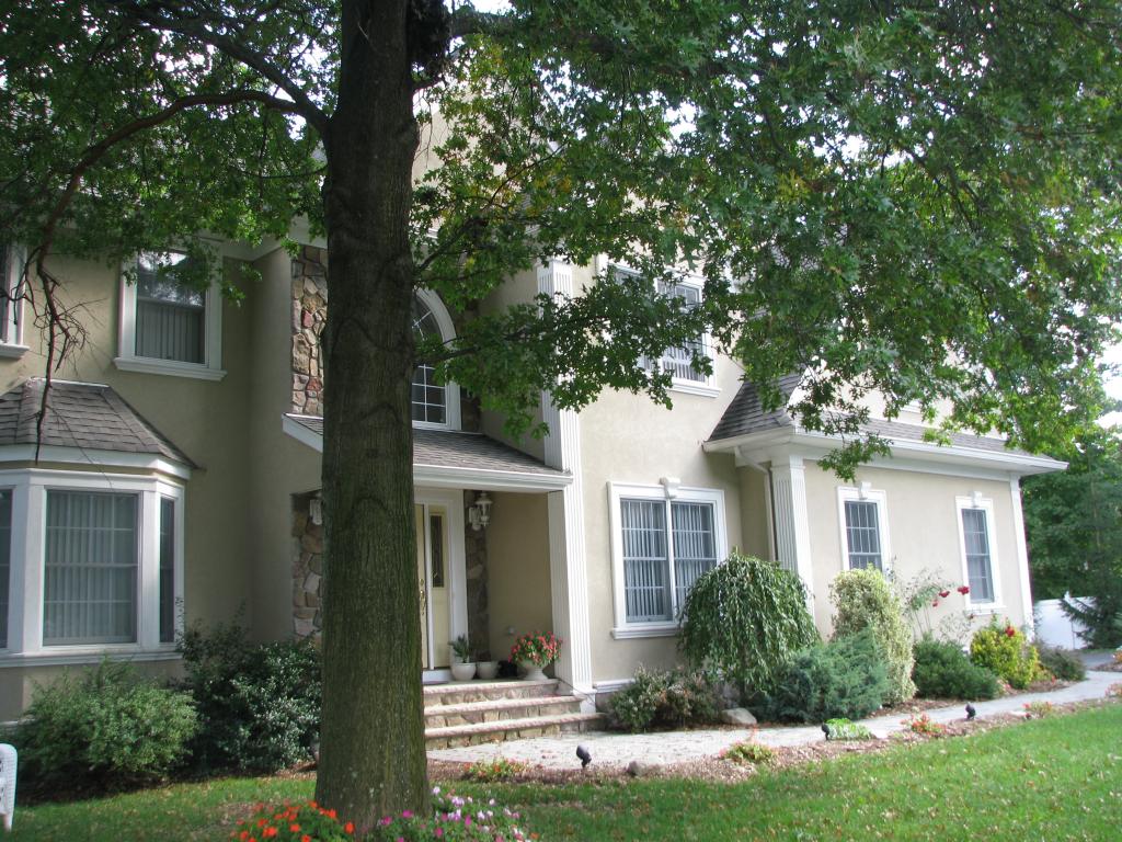 MLS #/Web ID: 2703813