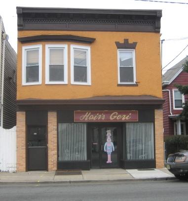 596 VAN HOUTEN AVE